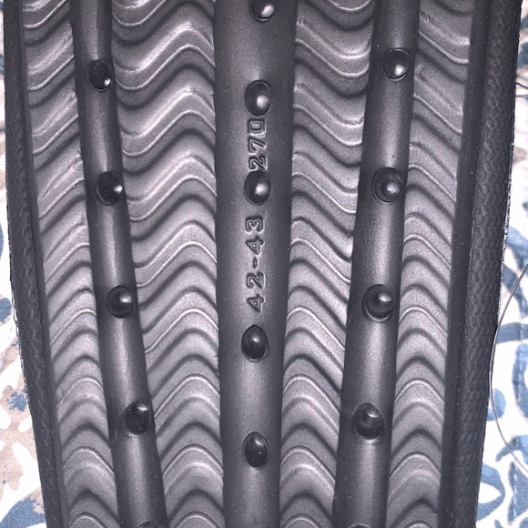 New Comfy Anti-Slip Pillow Slides Unisex - Picture 4 of 5